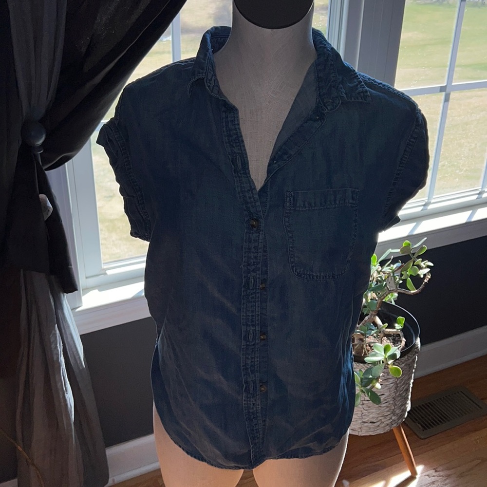 ❄️American‎ Eagle jeans button up shirt. Size: extra small